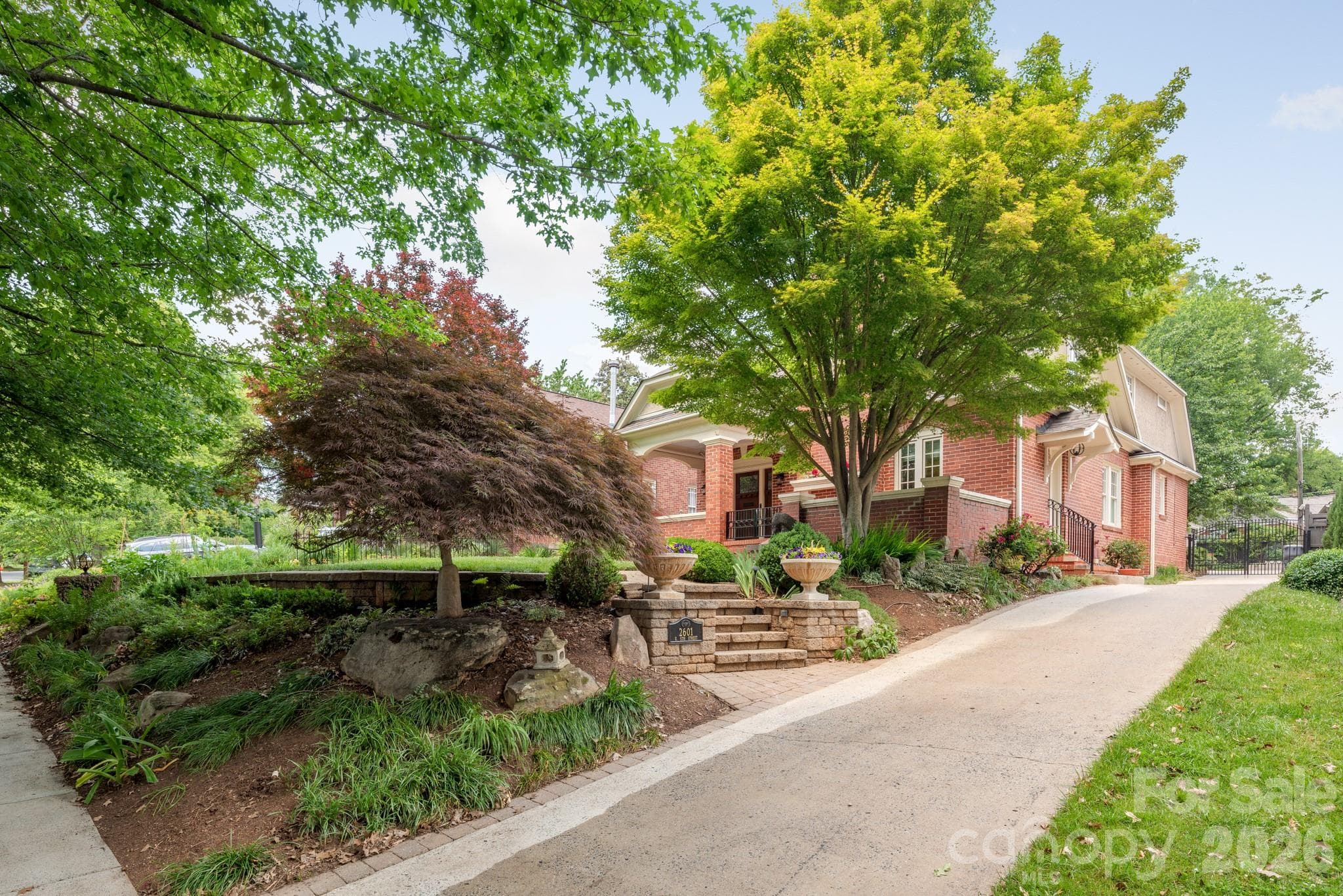Single Family Residence at Charlotte, photo 2 of 37