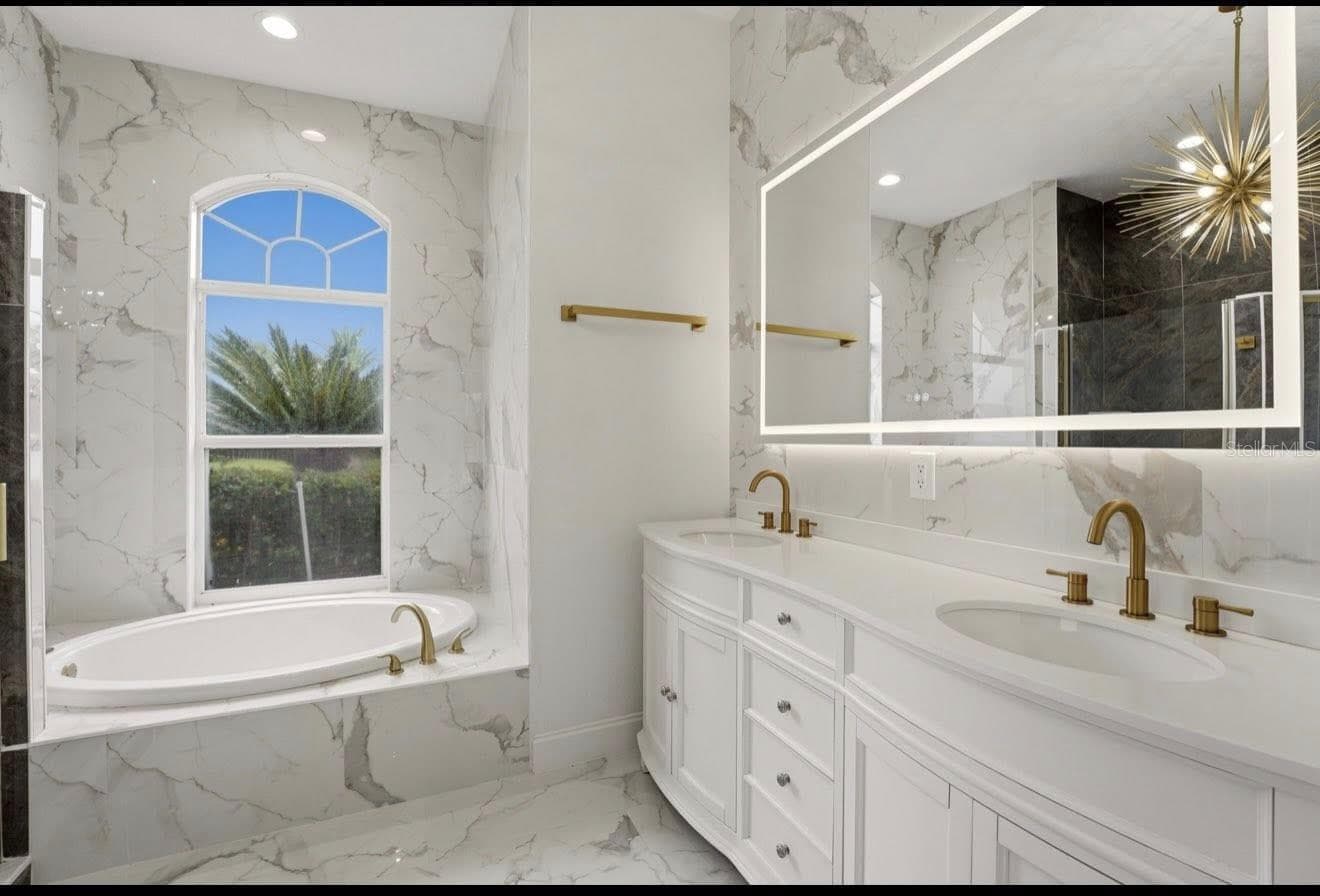 Single Family Residence at 507 CHEVAL DR, VENICE, photo 9 of 24