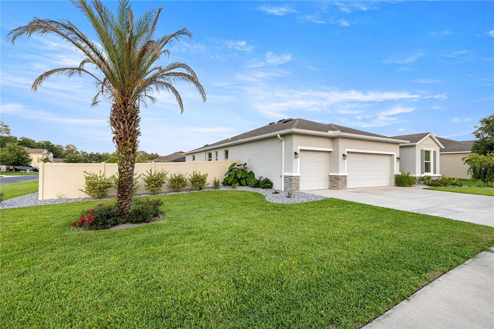 Single Family Residence at 1927 NE 50TH CT, OCALA, photo 3 of 44