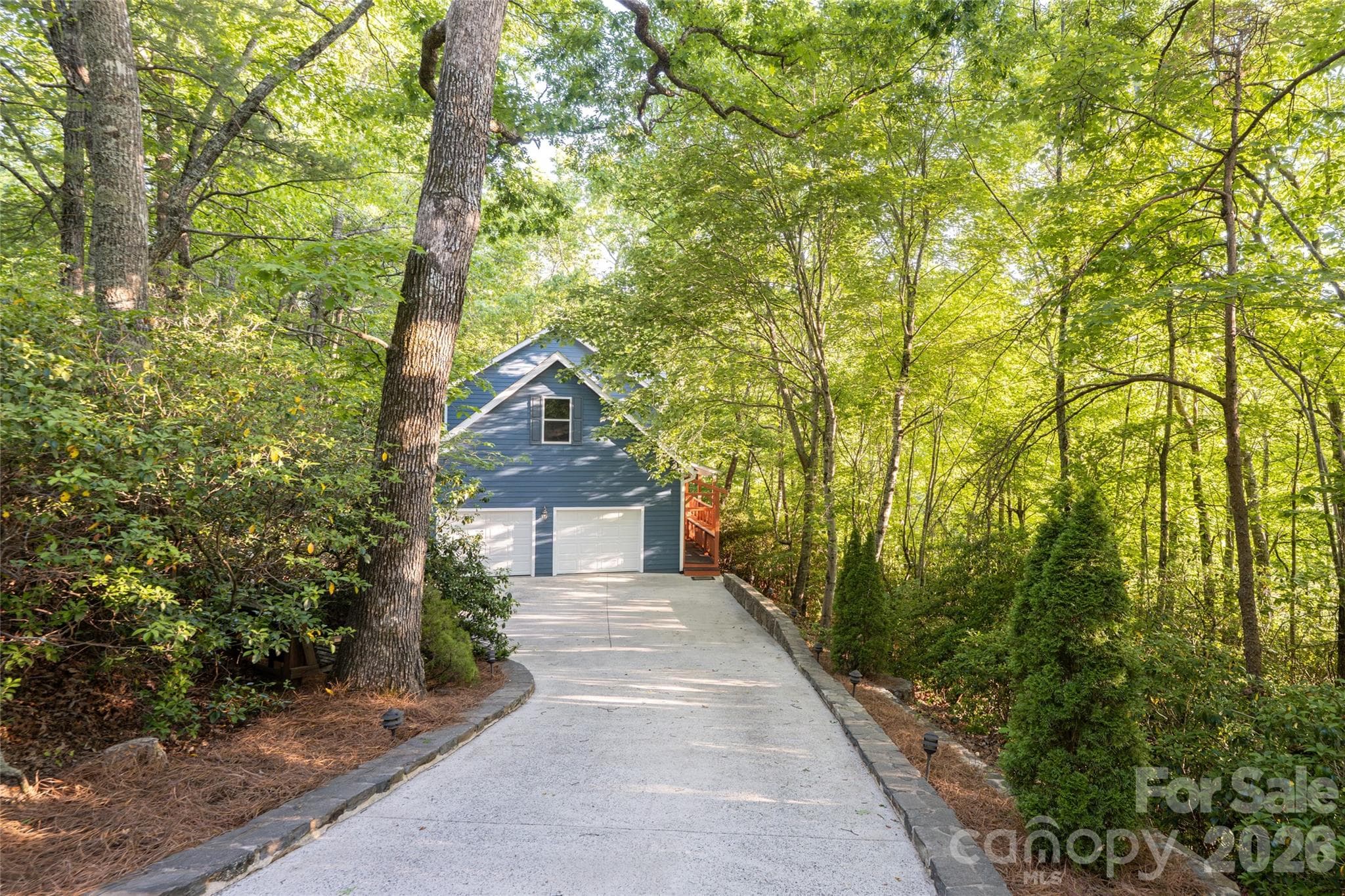 Single Family Residence at 7 Timber Park Drive, Black Mountain, photo 15 of 39
