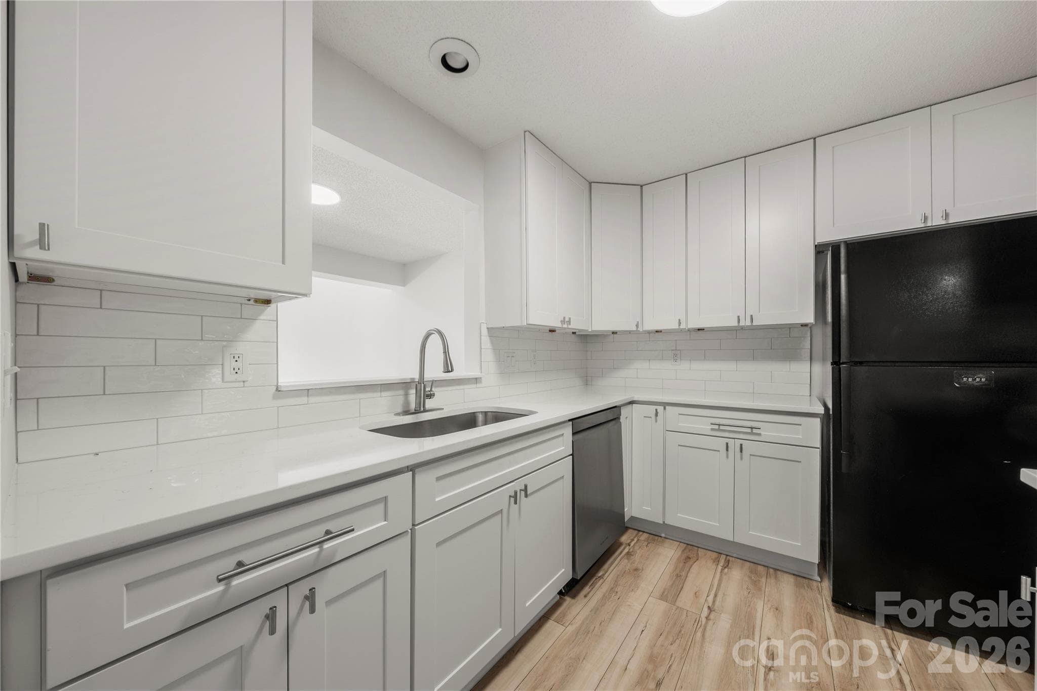 Condominium at Charlotte, photo 7 of 30