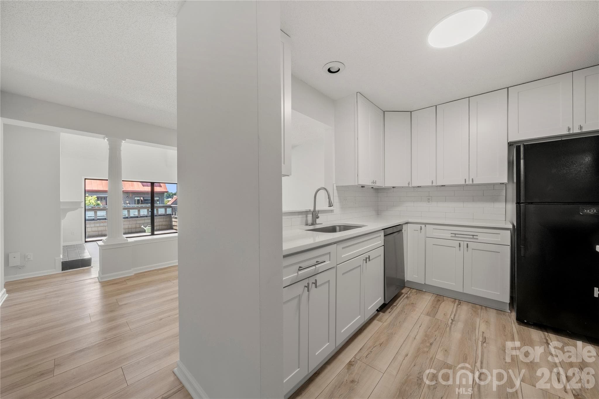 Condominium at Charlotte, photo 8 of 30
