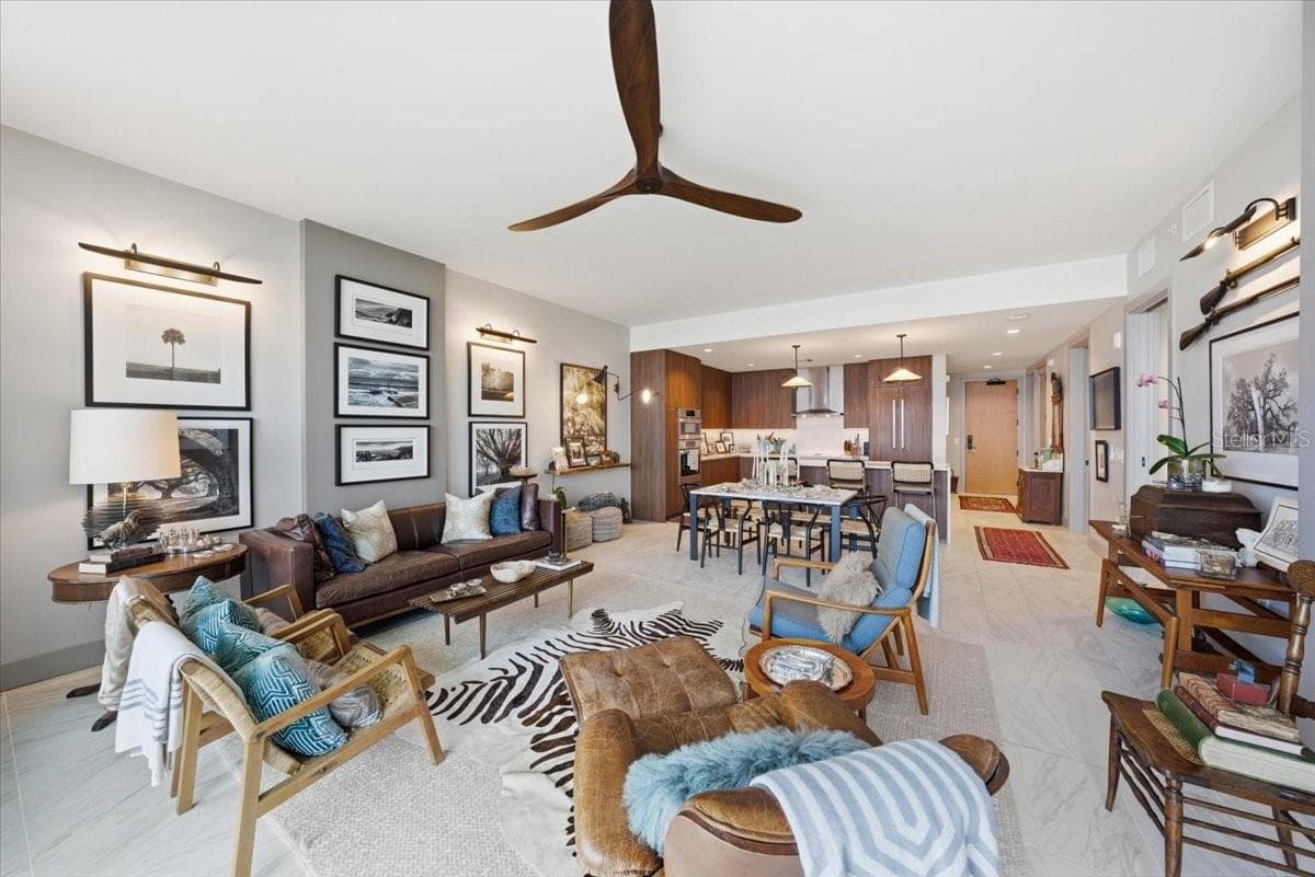 Condominium at 777 3RD AVE N #1606, ST PETERSBURG, photo 3 of 50