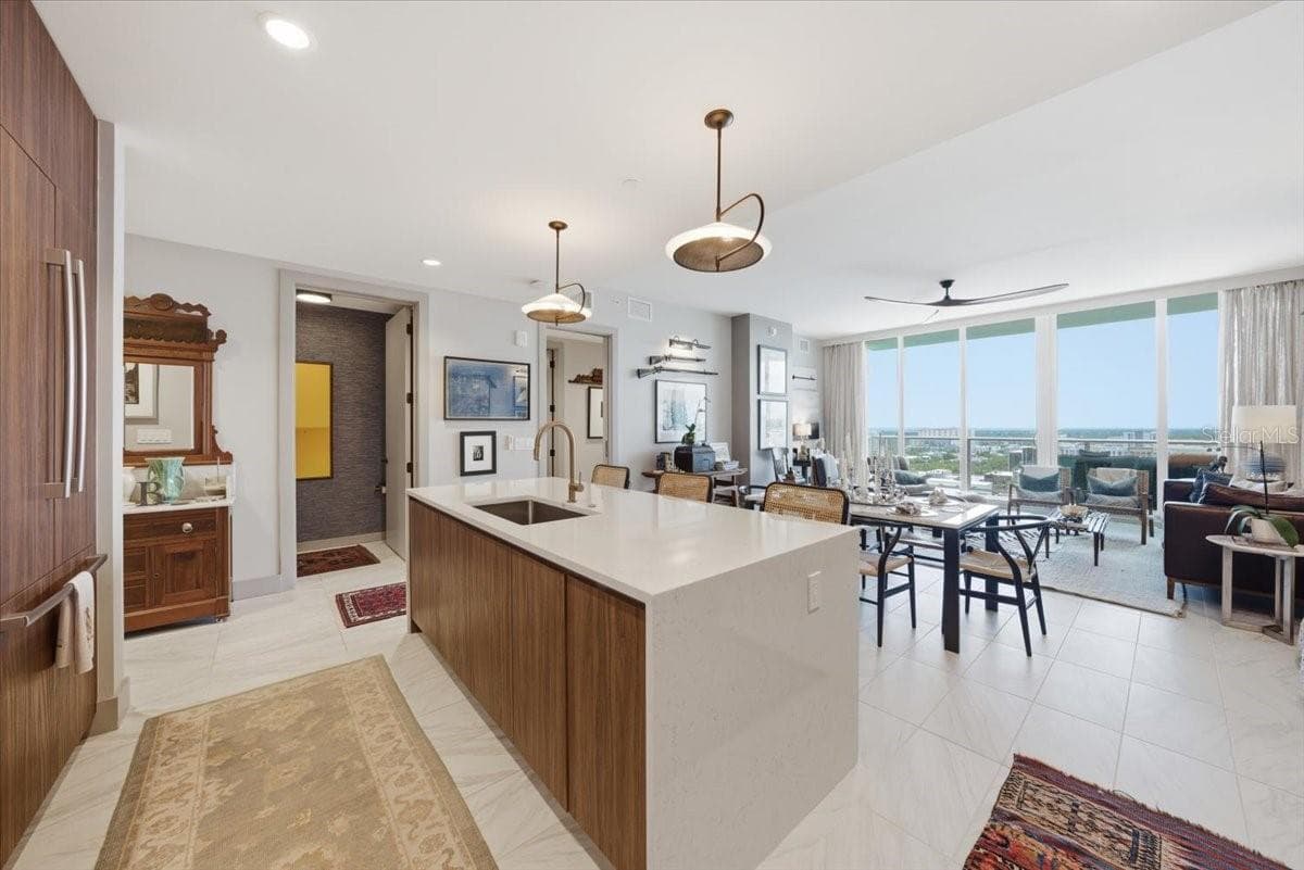 Condominium at 777 3RD AVE N #1606, ST PETERSBURG, photo 6 of 50