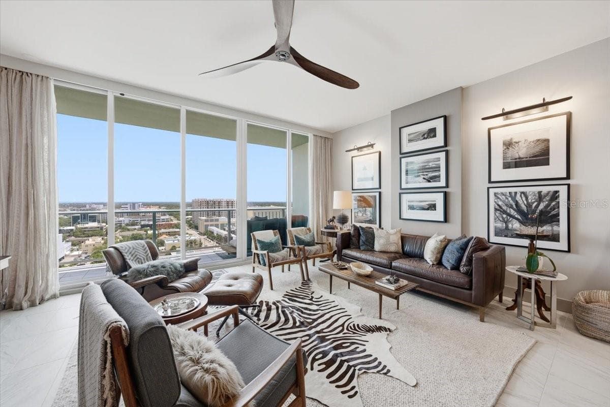 Condominium at 777 3RD AVE N #1606, ST PETERSBURG, photo 16 of 50