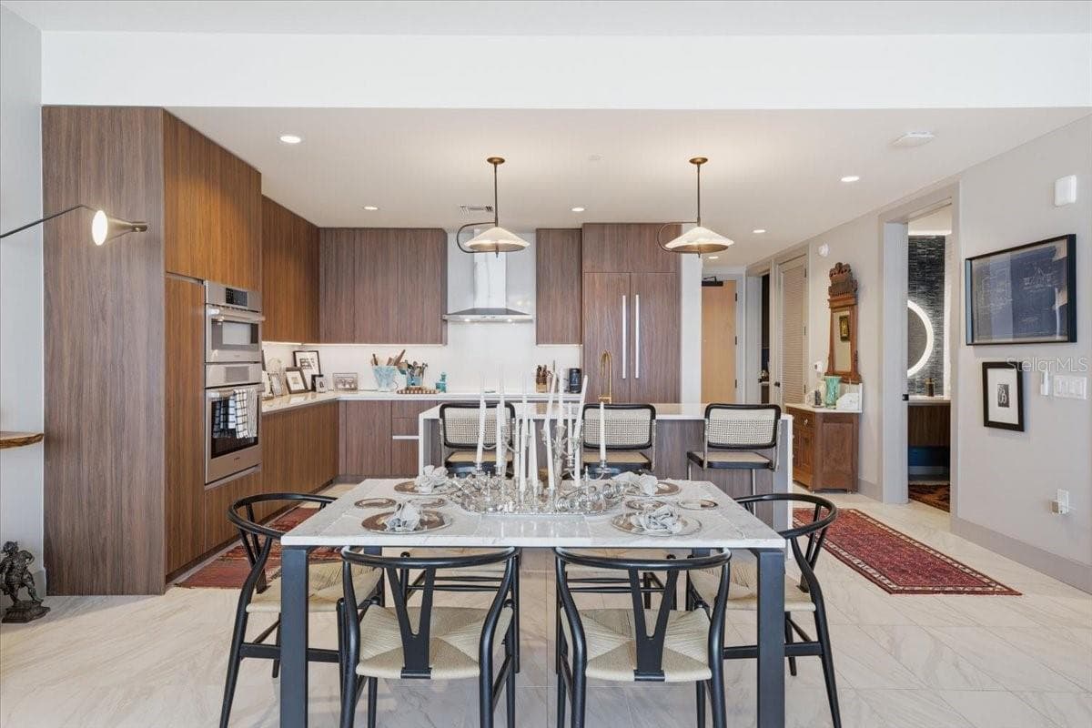 Condominium at 777 3RD AVE N #1606, ST PETERSBURG, photo 20 of 50