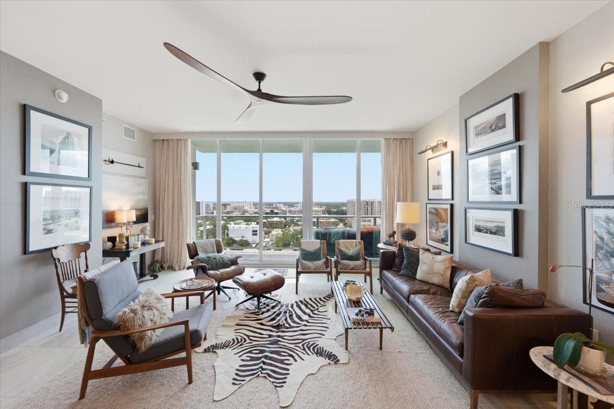 Condominium at 777 3RD AVE N #1606, ST PETERSBURG, photo 23 of 50