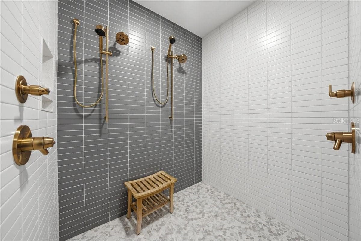 Condominium at 777 3RD AVE N #1606, ST PETERSBURG, photo 31 of 50