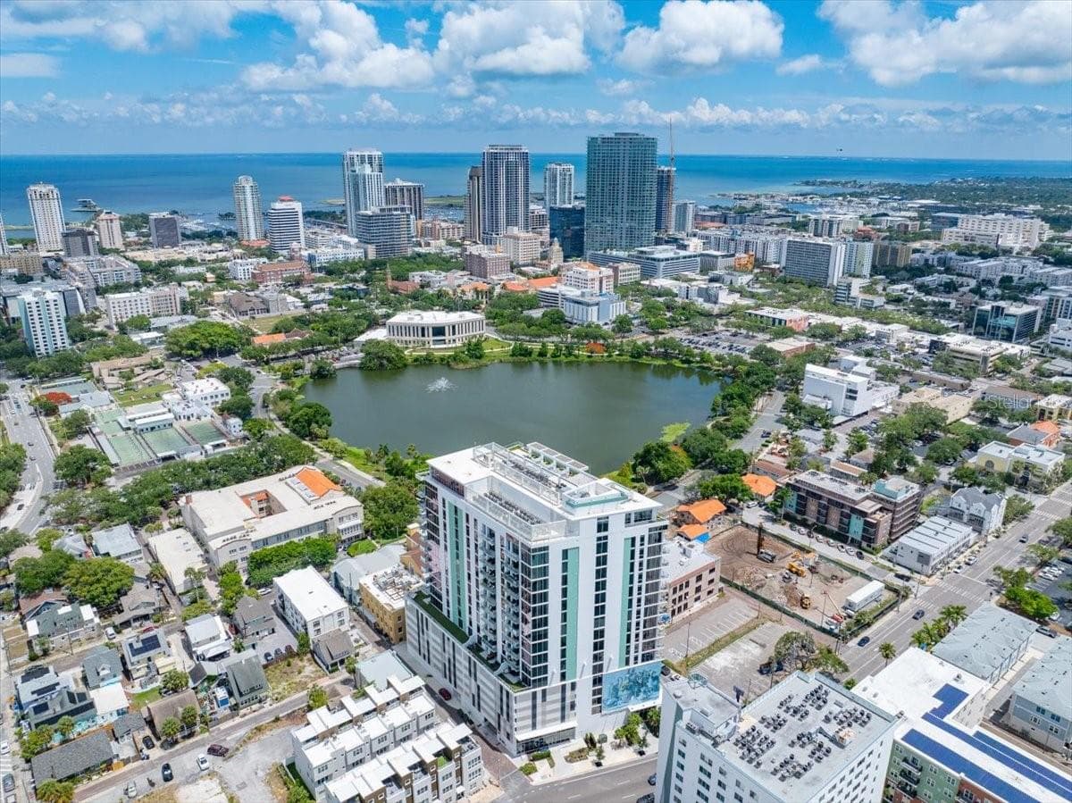 Condominium at 777 3RD AVE N #1606, ST PETERSBURG, photo 39 of 50