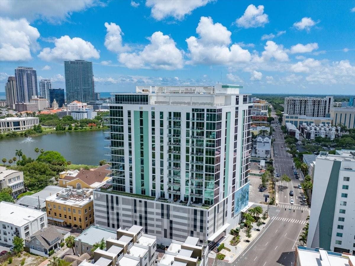 Condominium at 777 3RD AVE N #1606, ST PETERSBURG, photo 40 of 50