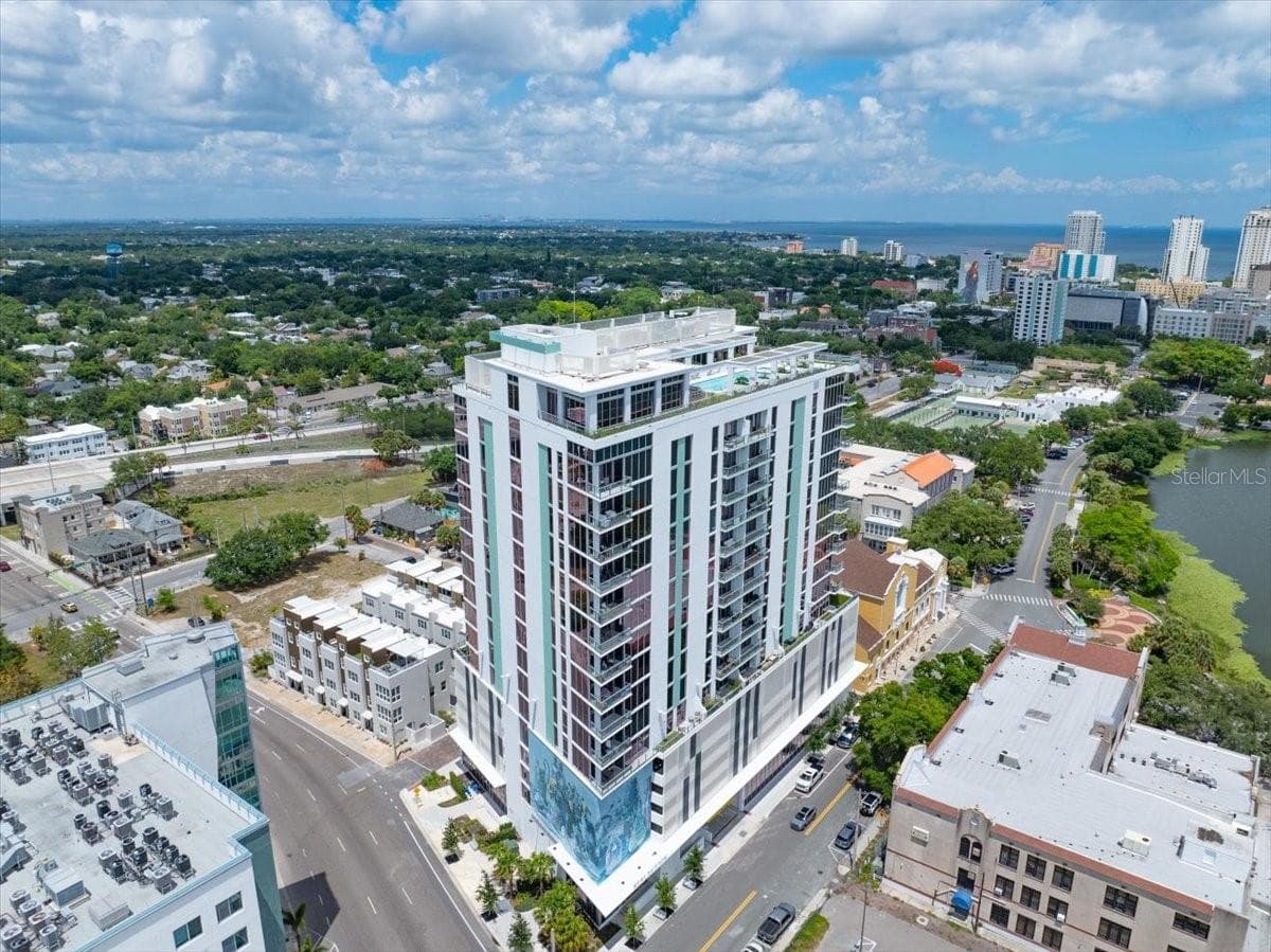 Condominium at 777 3RD AVE N #1606, ST PETERSBURG, photo 41 of 50