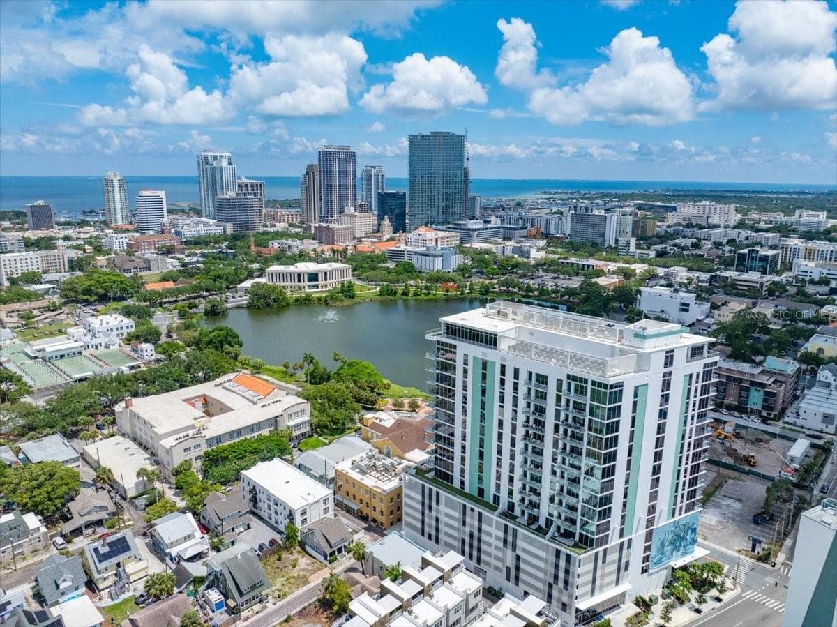 Condominium at 777 3RD AVE N #1606, ST PETERSBURG, photo 42 of 50