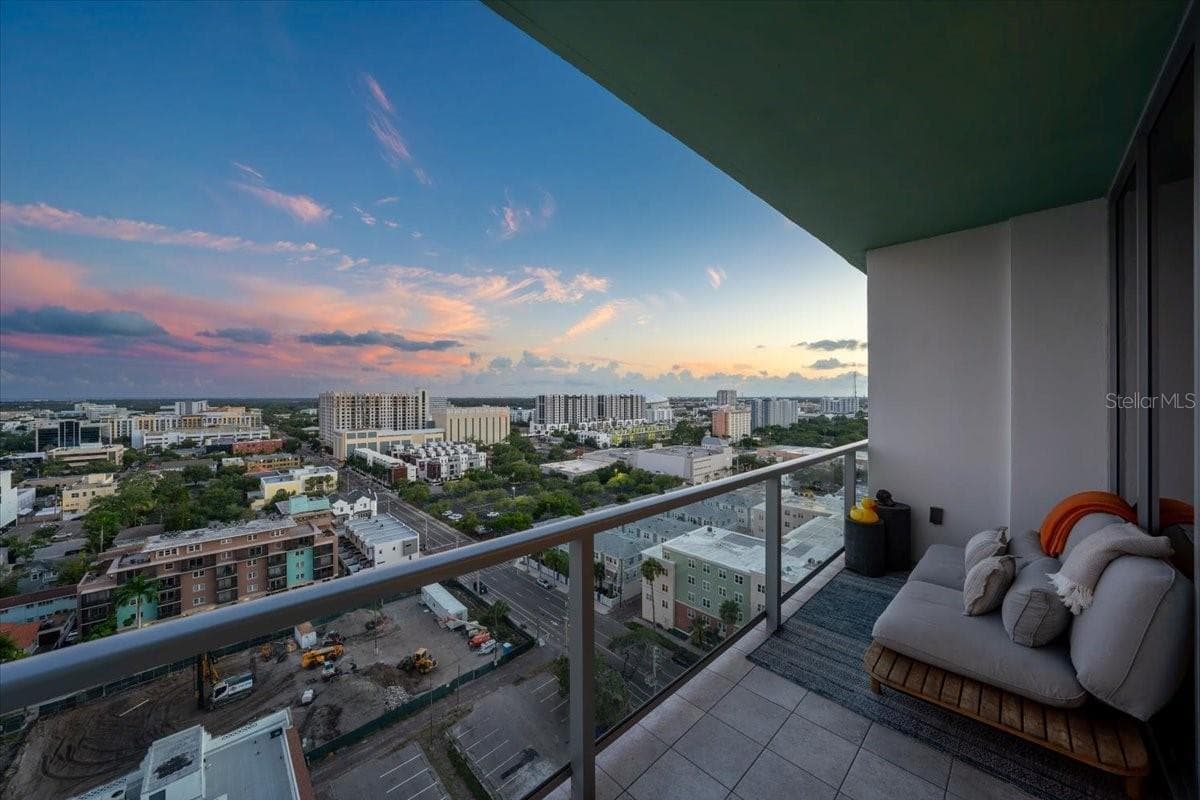 Condominium at 777 3RD AVE N #1606, ST PETERSBURG, photo 43 of 50