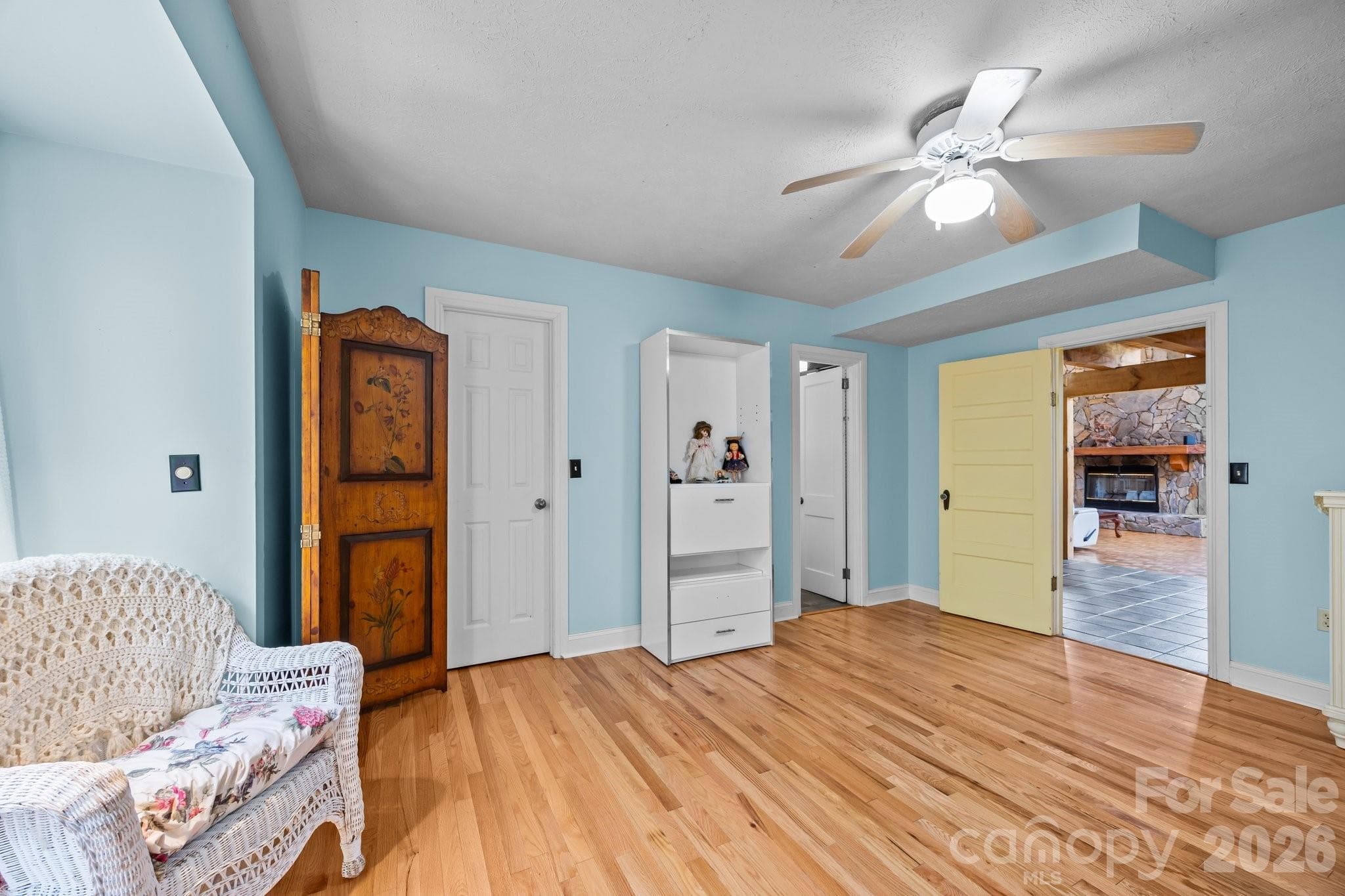 Single Family Residence at 63 Chestnut Forest Road, Fairview, photo 20 of 47