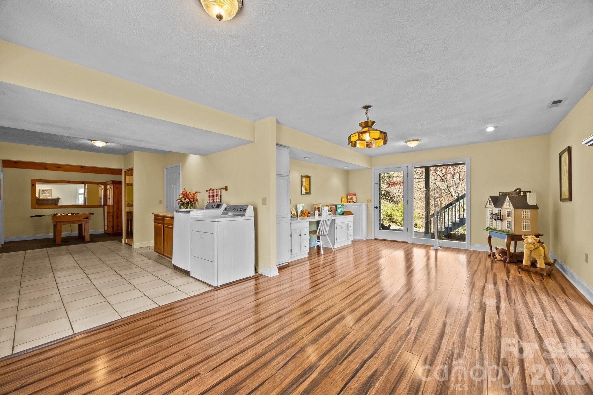 Single Family Residence at 63 Chestnut Forest Road, Fairview, photo 32 of 47