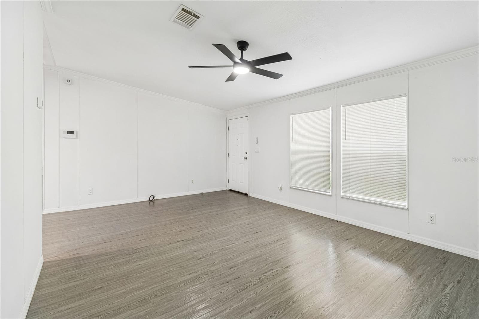 LIVING ROOM - 3724 TACK DR, WESLEY CHAPEL