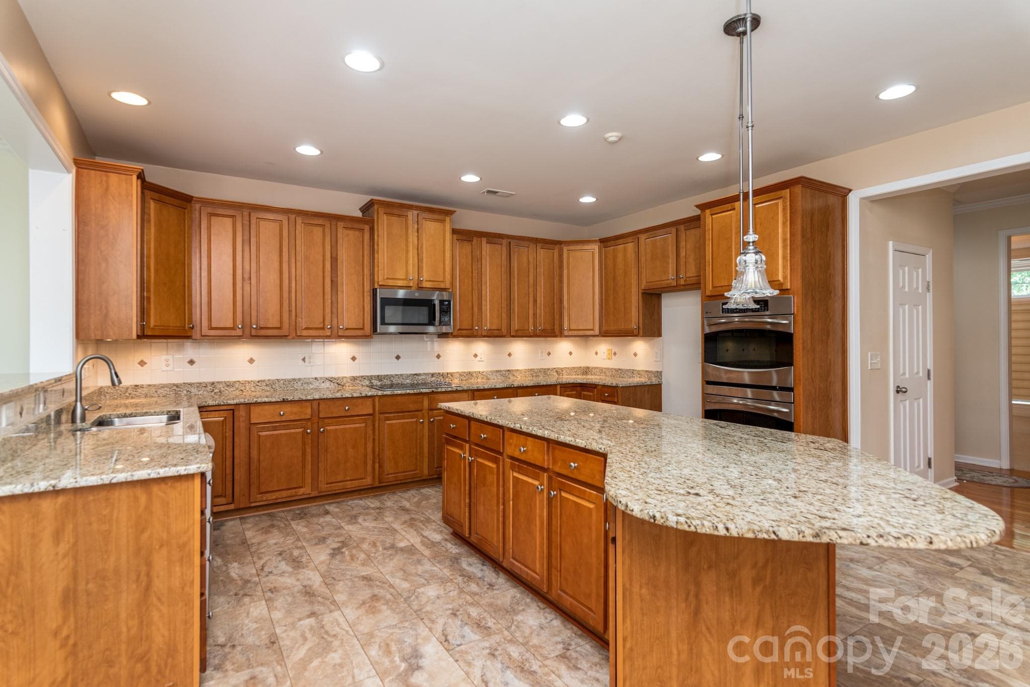 Single Family Residence at 15417 Troubadour Lane, Huntersville, photo 13 of 41