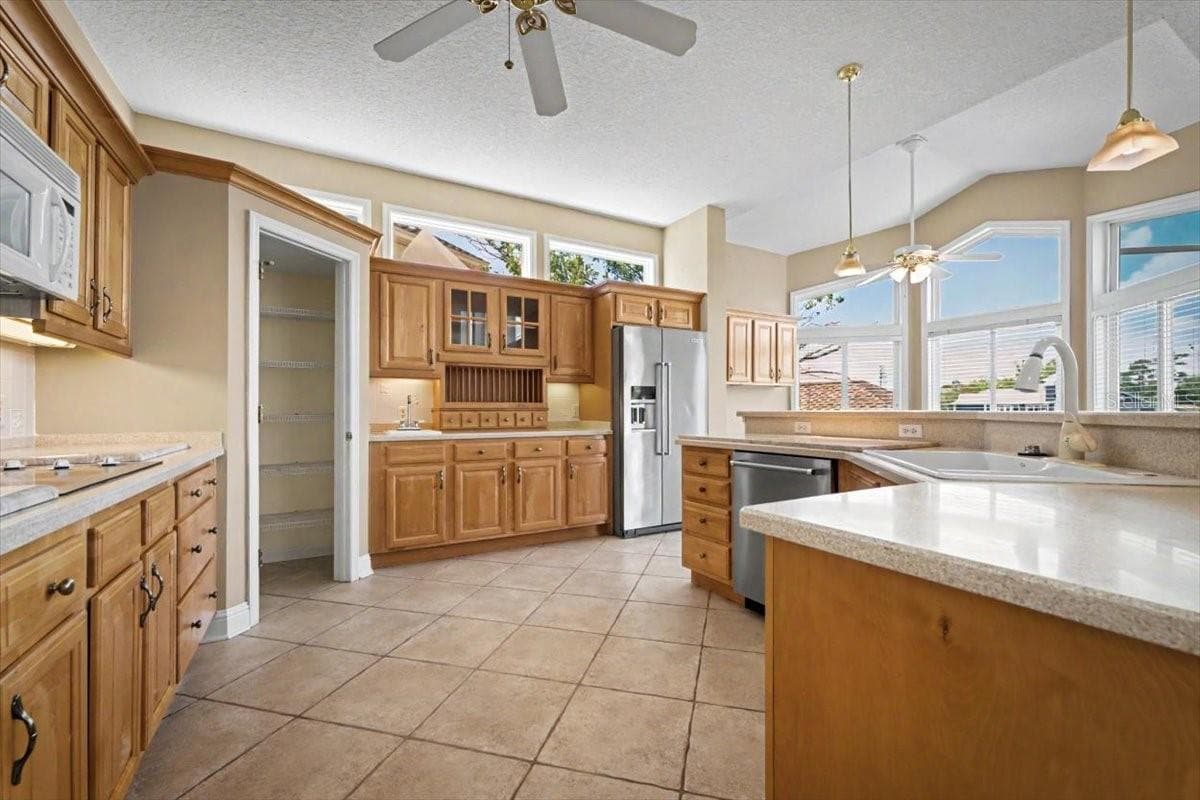 Single Family Residence at 4422 TIDEVIEW DR, JACKSONVILLE, photo 24 of 75