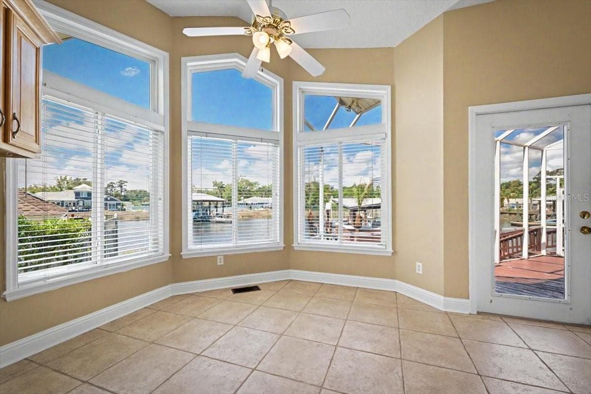 Single Family Residence at 4422 TIDEVIEW DR, JACKSONVILLE, photo 29 of 75