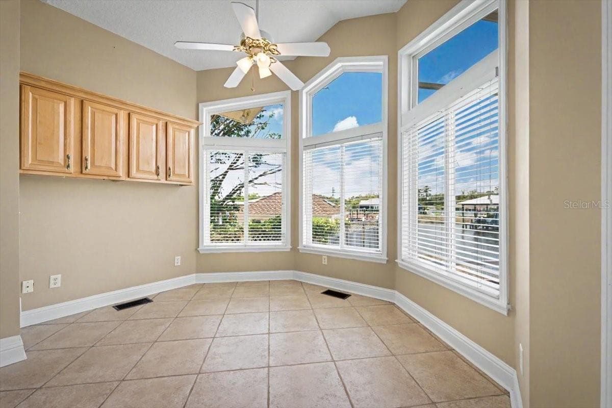 Single Family Residence at 4422 TIDEVIEW DR, JACKSONVILLE, photo 30 of 75
