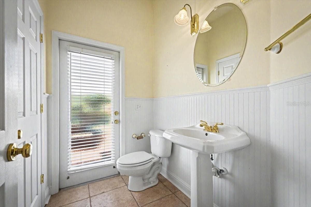 Single Family Residence at 4422 TIDEVIEW DR, JACKSONVILLE, photo 33 of 75
