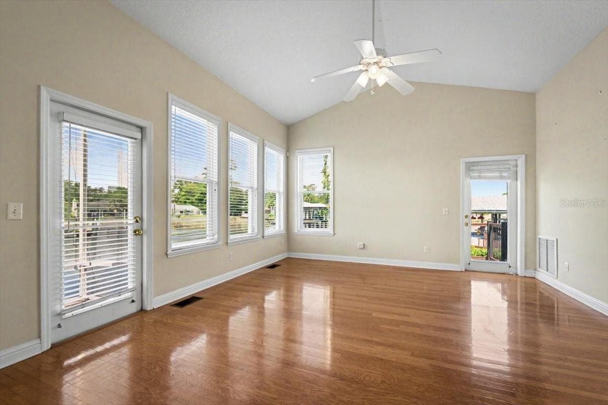 Single Family Residence at 4422 TIDEVIEW DR, JACKSONVILLE, photo 34 of 75
