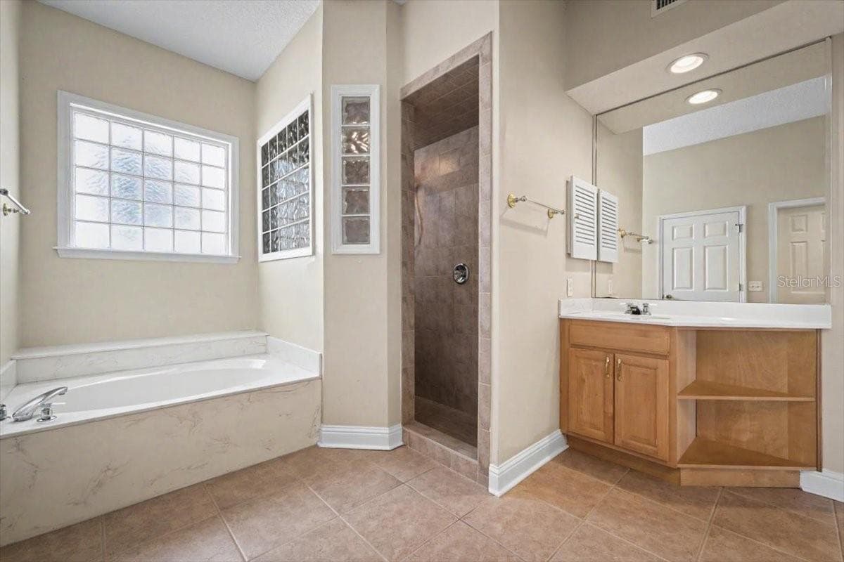 Single Family Residence at 4422 TIDEVIEW DR, JACKSONVILLE, photo 40 of 75