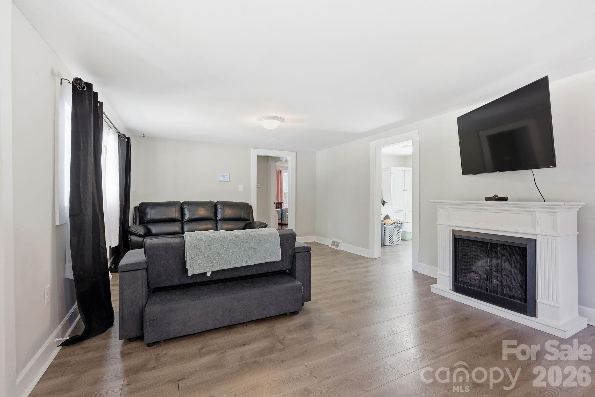 Single Family Residence at Clyde, photo 4 of 31