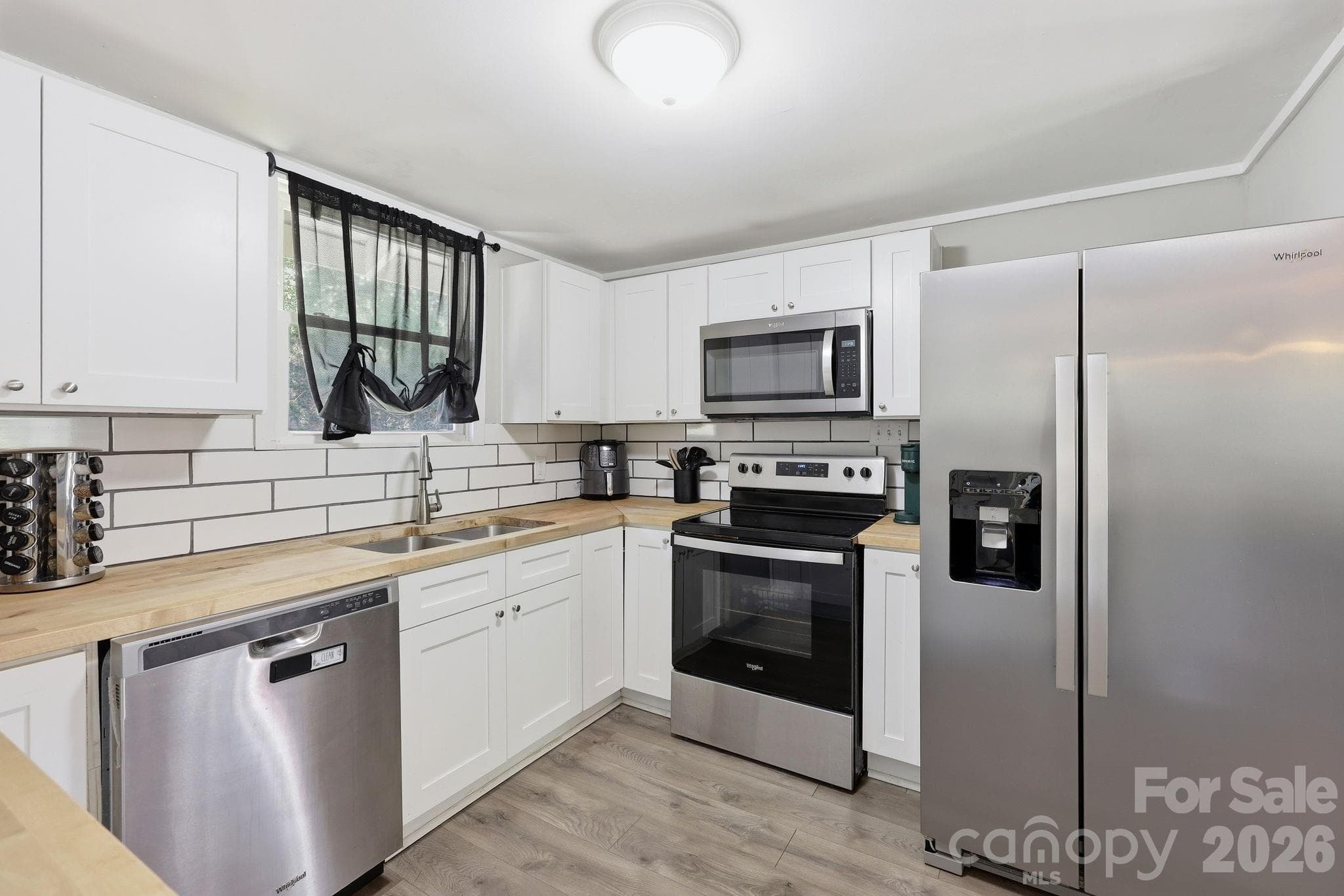 Single Family Residence at Clyde, photo 9 of 31