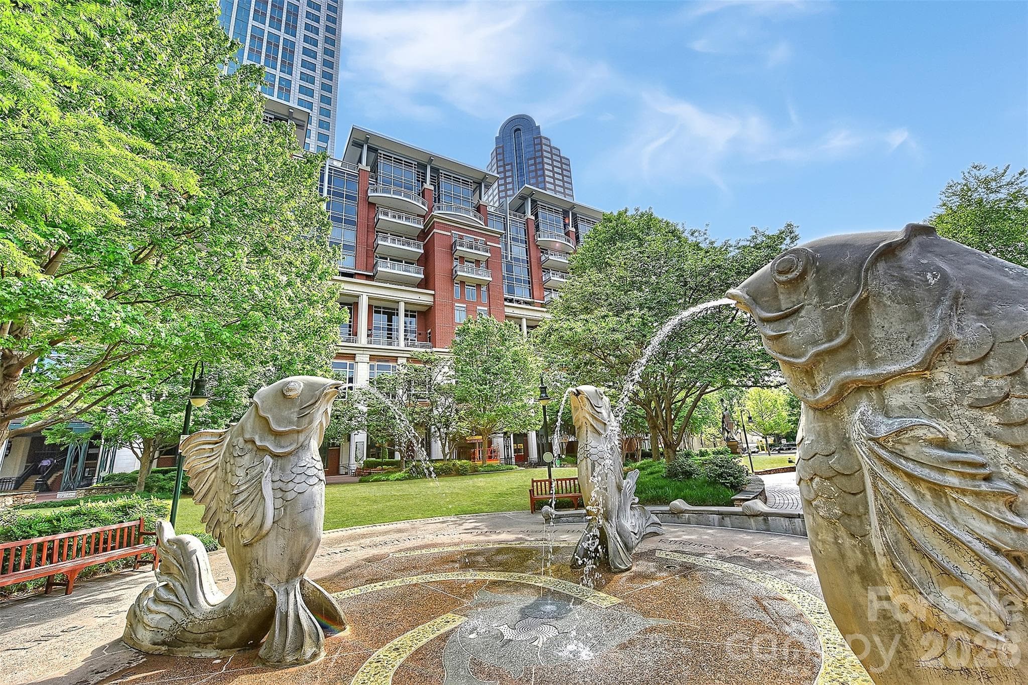 Splash Pad in the Green Park. - 435 S Tryon Street, Charlotte