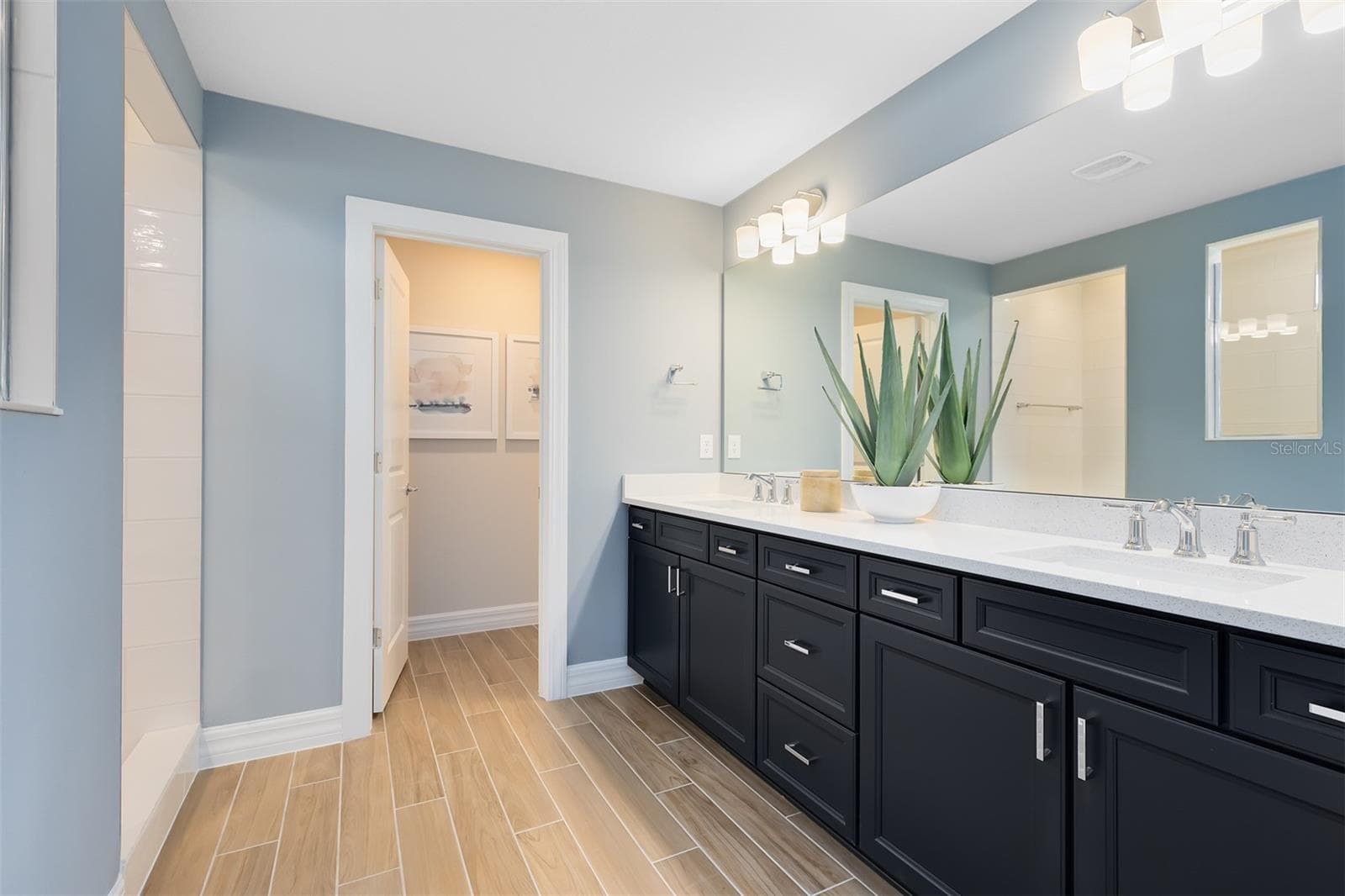 Model Home Design Only. Pictures and furnishings are for illustrative purposes only. Elevations, colors and options may vary. Furniture is for model home staging only. - 5249 HANDSOME HILLS DRIVE, MOUNT DORA