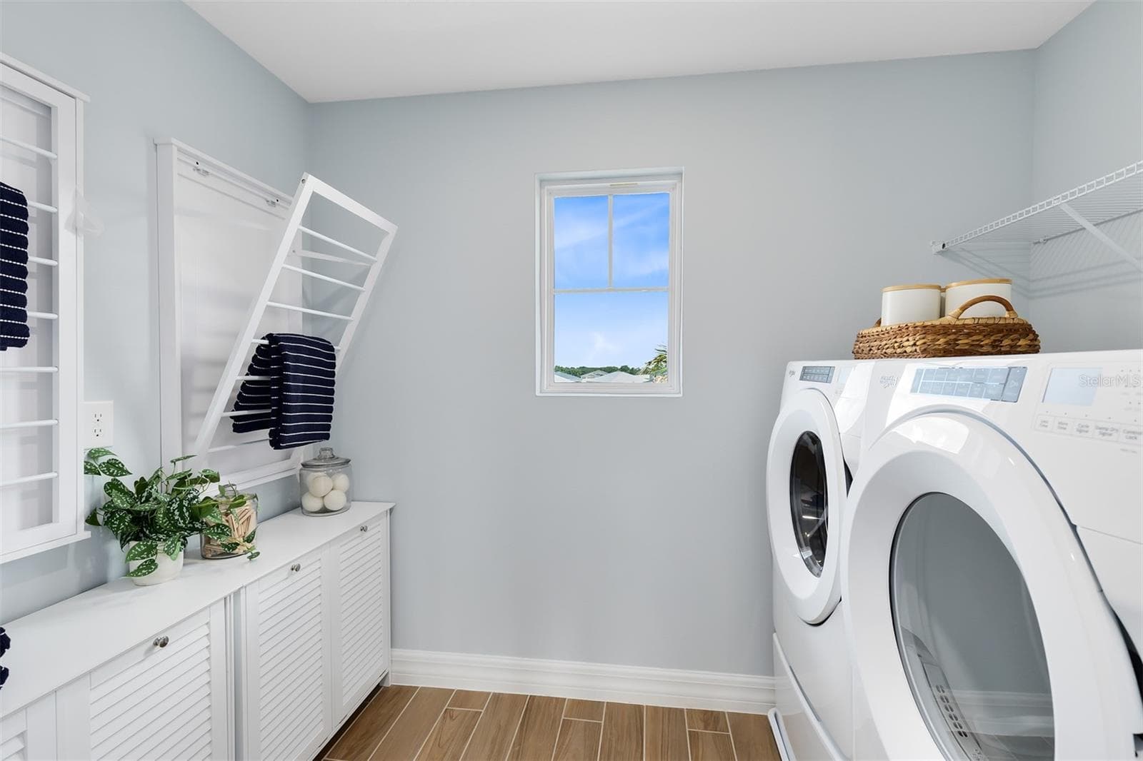 Model Home Design Only. Pictures and furnishings are for illustrative purposes only. Elevations, colors and options may vary. Furniture is for model home staging only. - 5249 HANDSOME HILLS DRIVE, MOUNT DORA