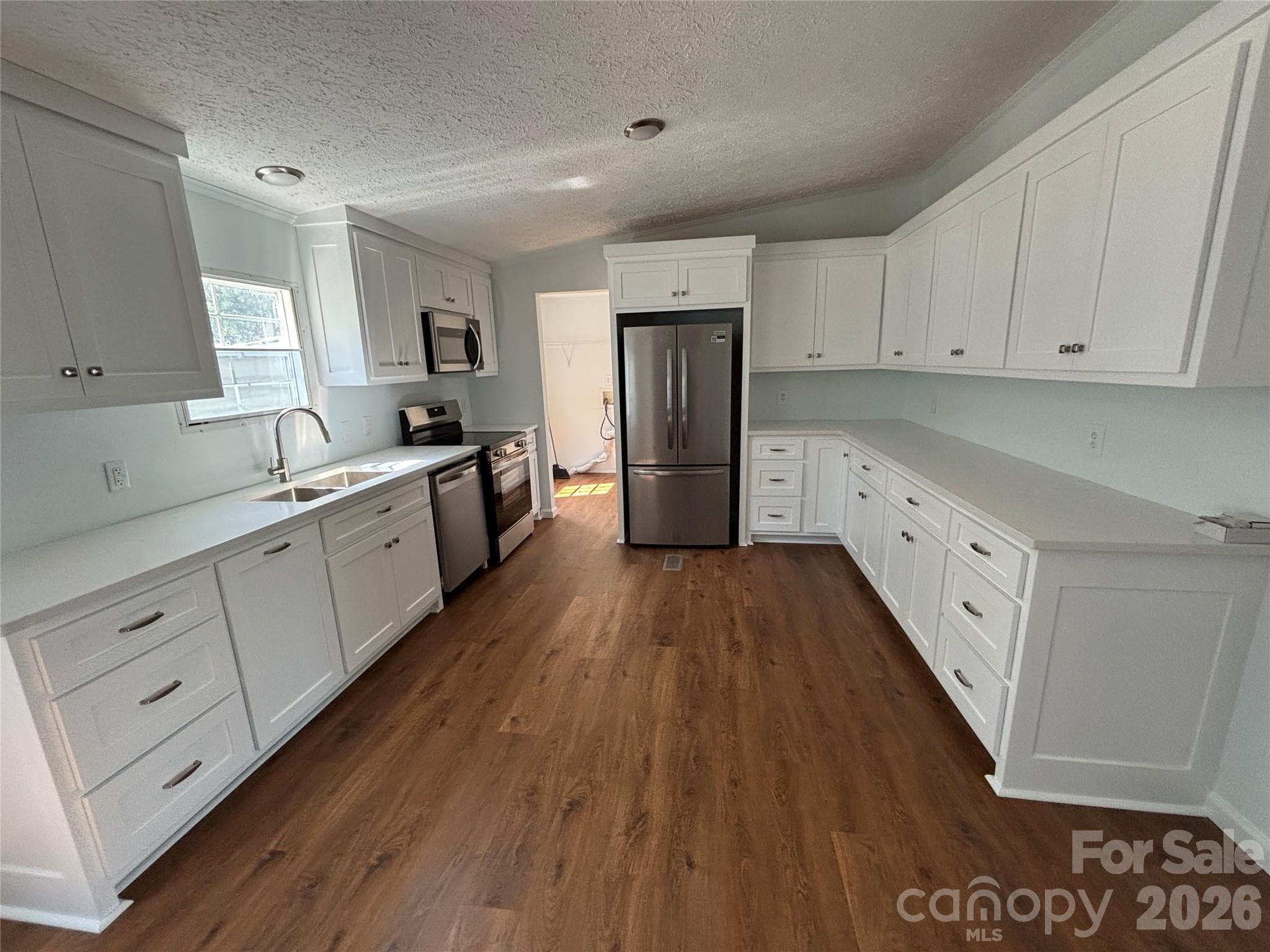 Single Family Residence at Taylorsville, photo 2 of 48