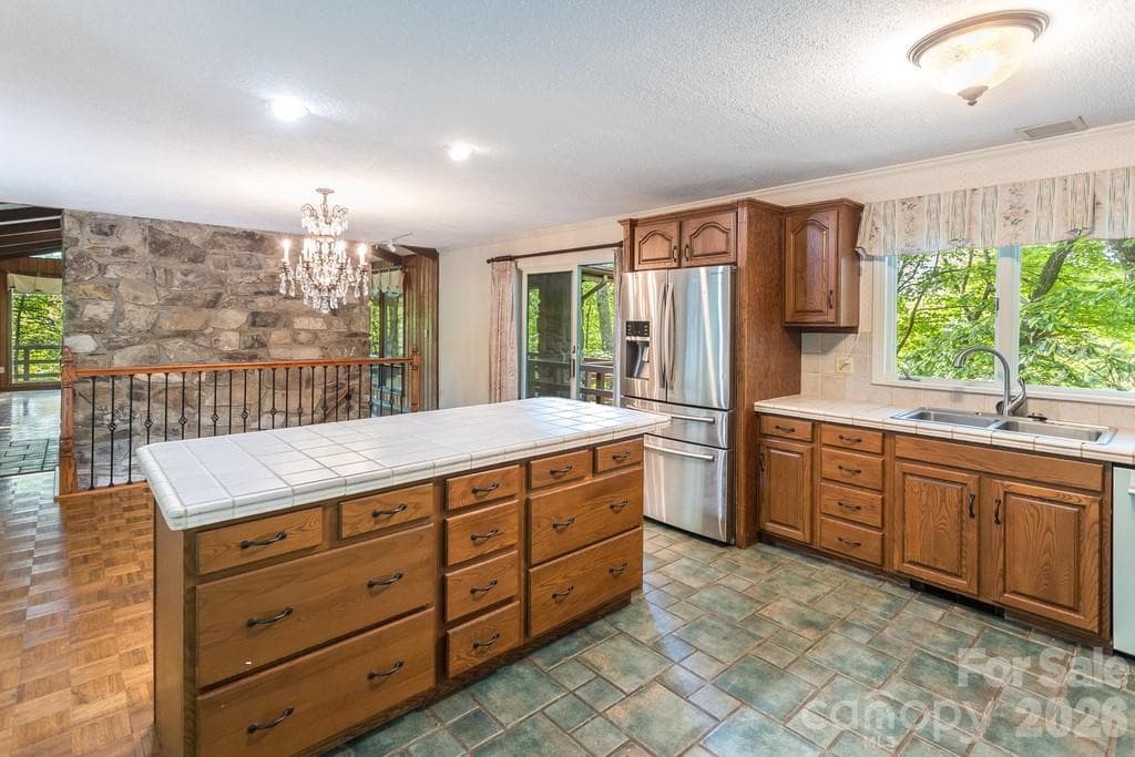 Single Family Residence at 1126 Scenic Circle, Waynesville, photo 11 of 40