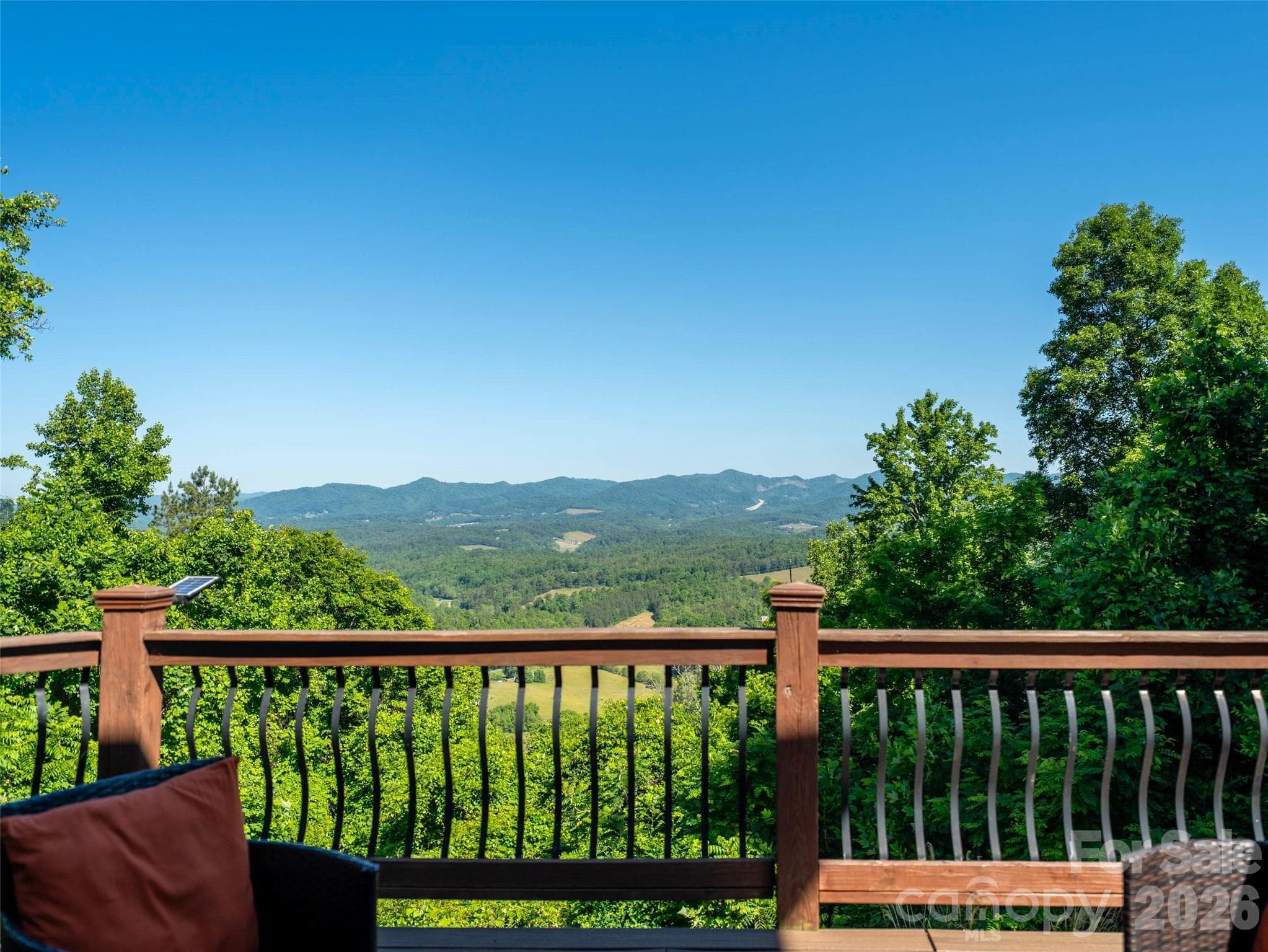 Trex deck with long range views - Weaverville