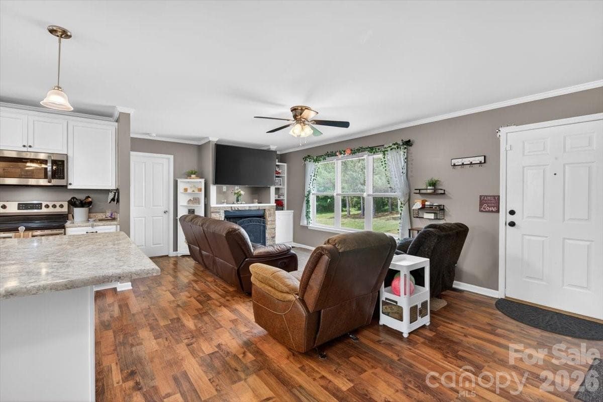 Single Family Residence at 567 Godbey Road, Mocksville, photo 2 of 38