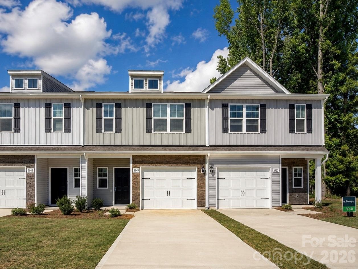 Townhouse at 5949 Wallace Avenue, Charlotte, photo 2 of 26