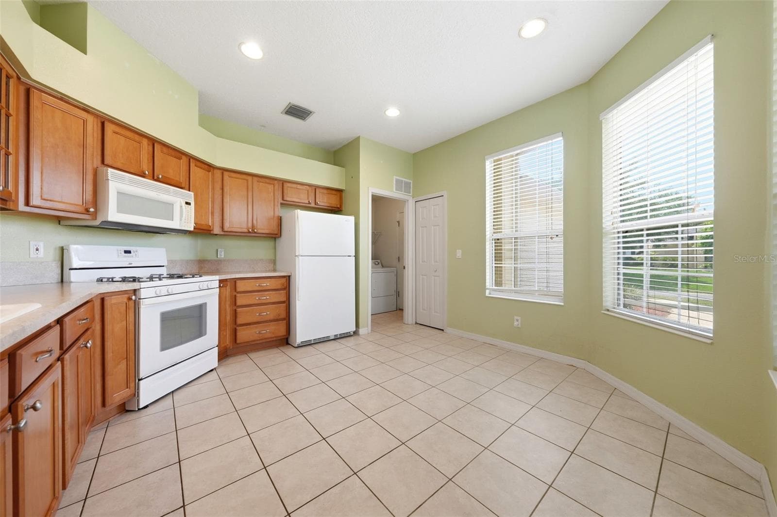 Kitchen - 4962 RAINBOW TROUT RD, TAVARES