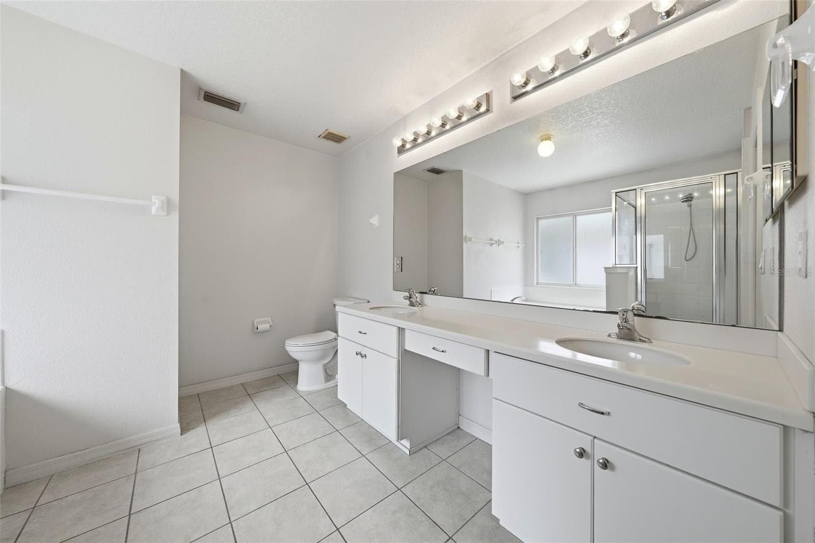 Primary Bathroom - 4962 RAINBOW TROUT RD, TAVARES