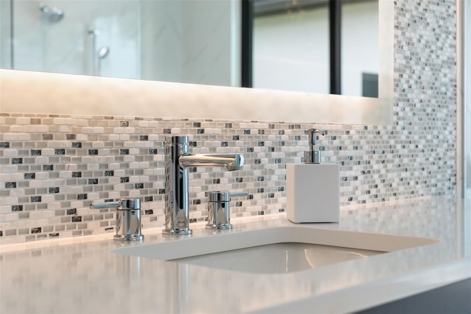 The faucets are sleek and modern! - 11721 RIVE ISLE RUN, PARRISH