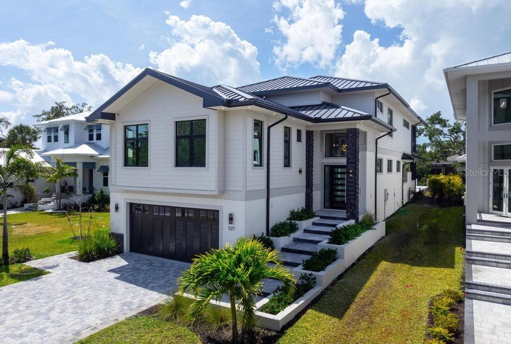Single Family Residence at 527 VENICE LN, SARASOTA, photo 4 of 100