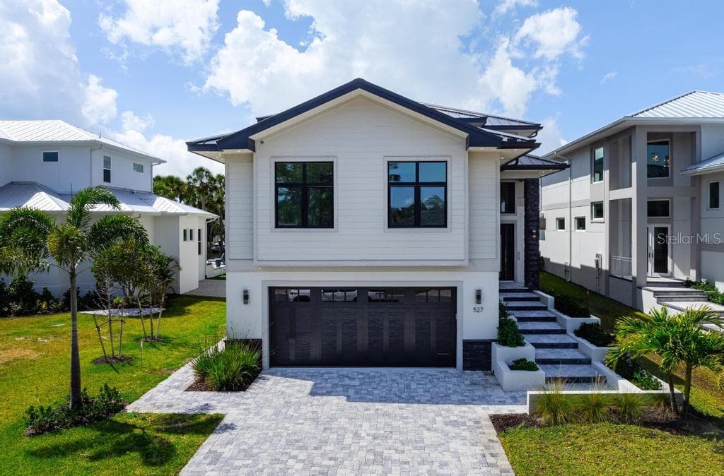 Single Family Residence at 527 VENICE LN, SARASOTA, photo 5 of 100