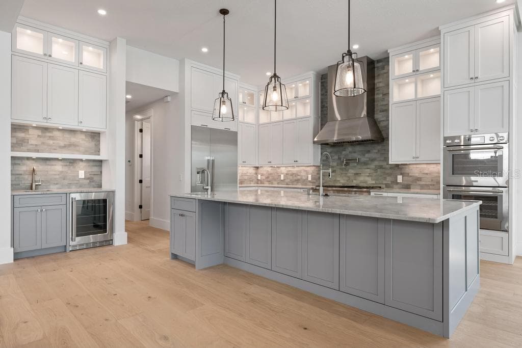 Single Family Residence at 527 VENICE LN, SARASOTA, photo 21 of 100