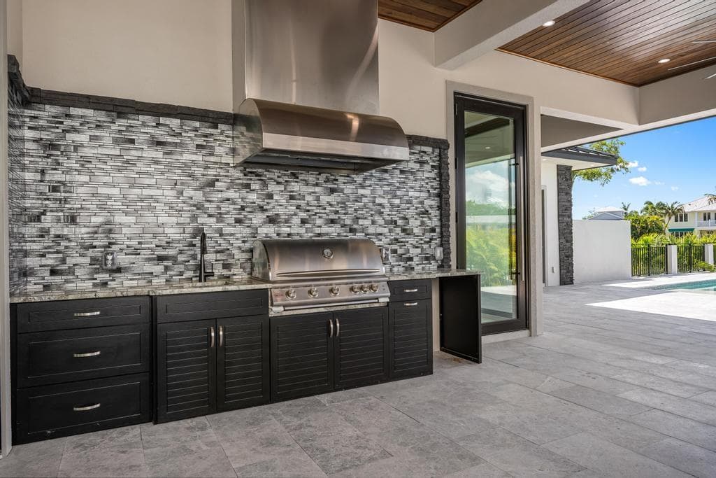 Single Family Residence at 527 VENICE LN, SARASOTA, photo 85 of 100