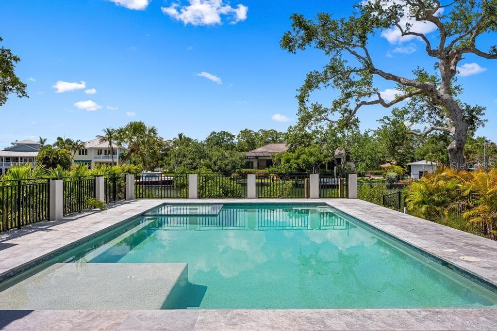 Single Family Residence at 527 VENICE LN, SARASOTA, photo 89 of 100