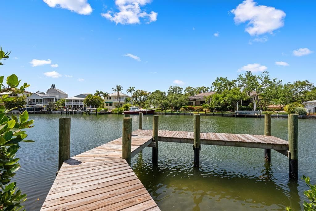 Single Family Residence at 527 VENICE LN, SARASOTA, photo 98 of 100