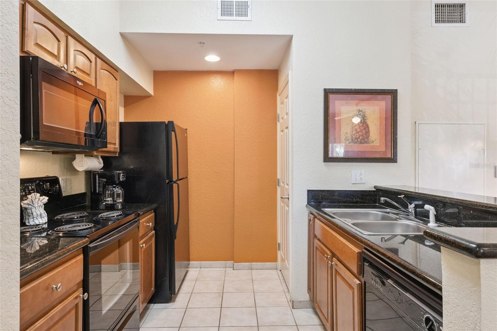Fully equipped kitchen with granite - 8112 POINCIANA BLVD #1202, ORLANDO