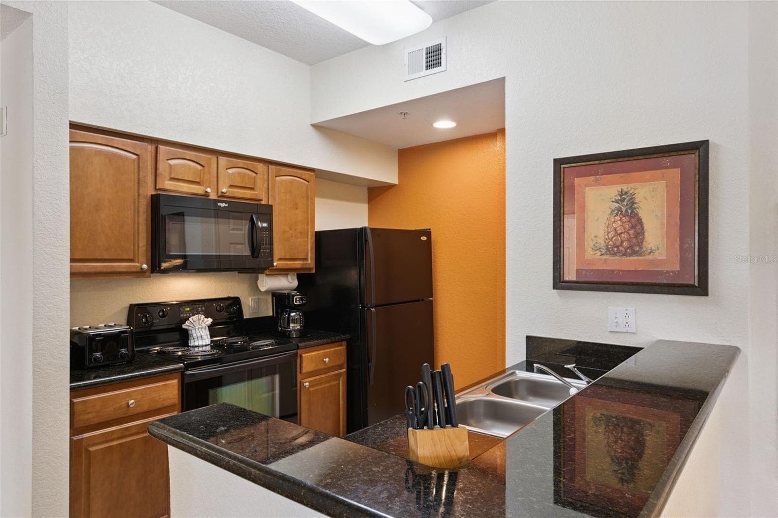 Fully equipped kitchen with granite - 8112 POINCIANA BLVD #1202, ORLANDO