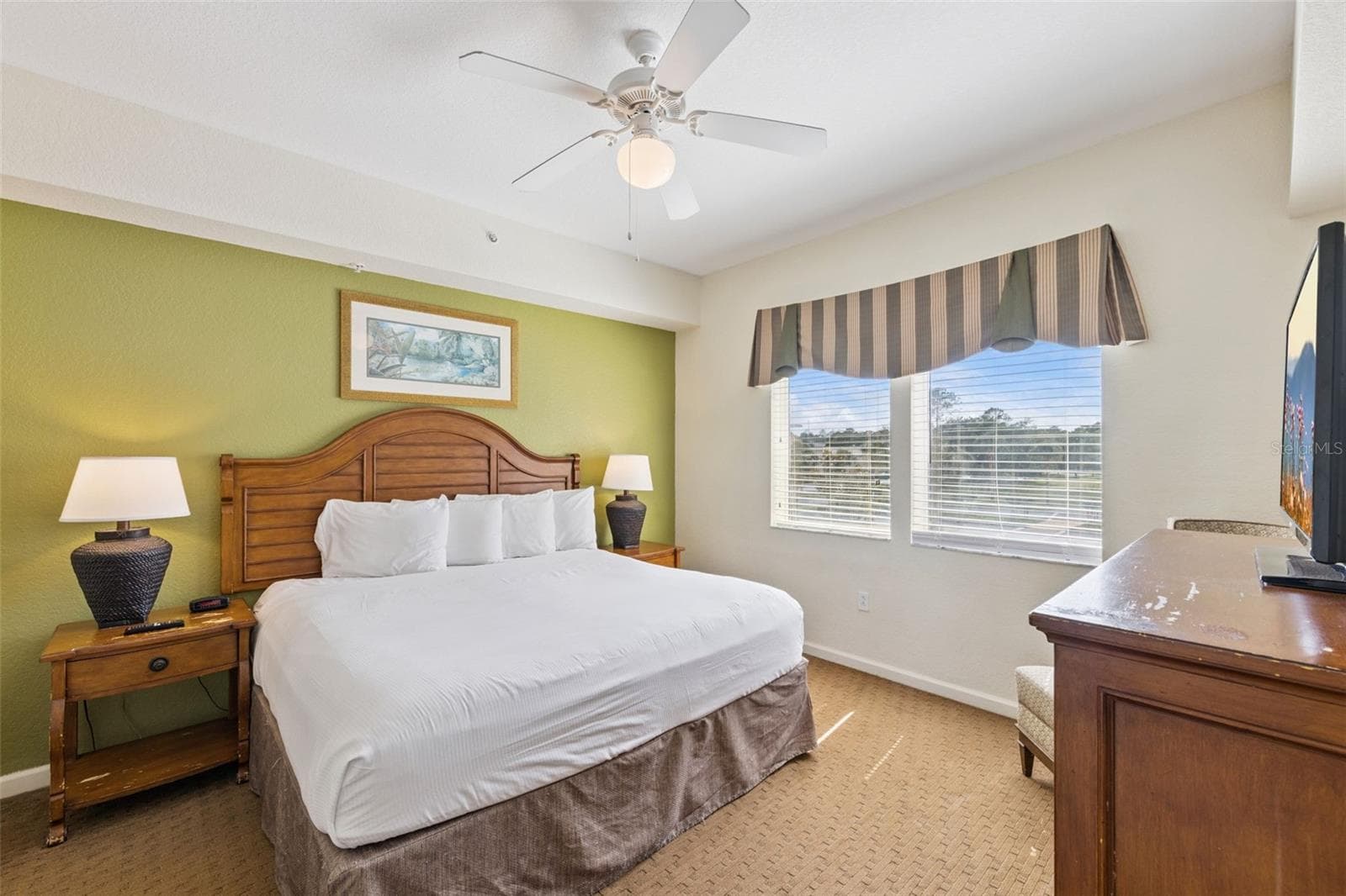Primary bedroom with en-suite bathroom - 8112 POINCIANA BLVD #1202, ORLANDO