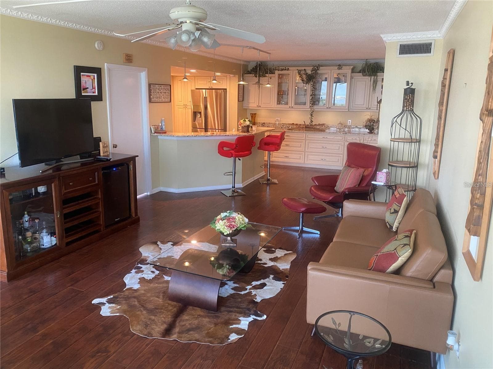 Condominium at 7100 SUNSHINE SKYWAY LN S #906, ST PETERSBURG, photo 9 of 33